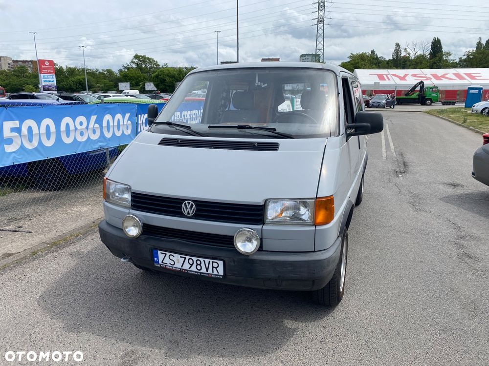 Volkswagen Caravelle - 23