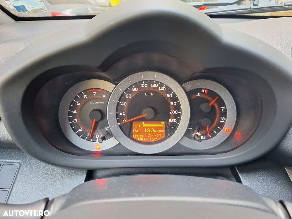Toyota RAV4 2.0 Aut Executive - 12