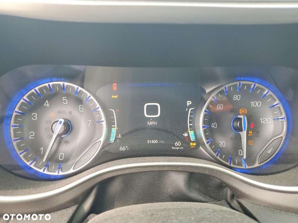 Chrysler Pacifica - 10