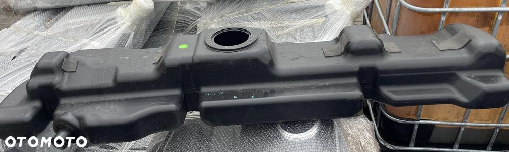 Zbiornik paliwa 35S21 5803112190 5803112191 - 1