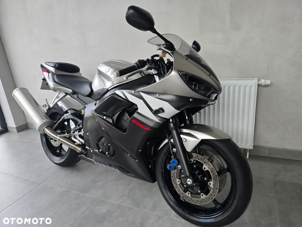 Yamaha R6 - 31