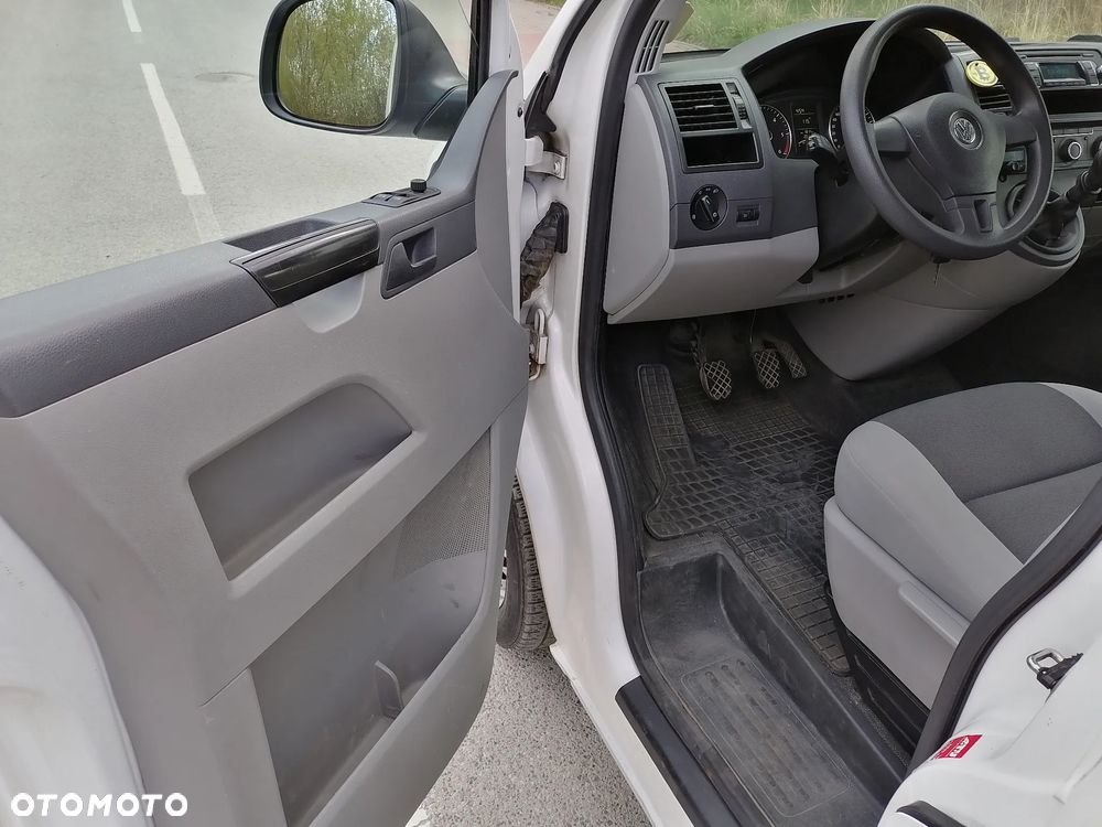 Volkswagen Transporter T5 - 10
