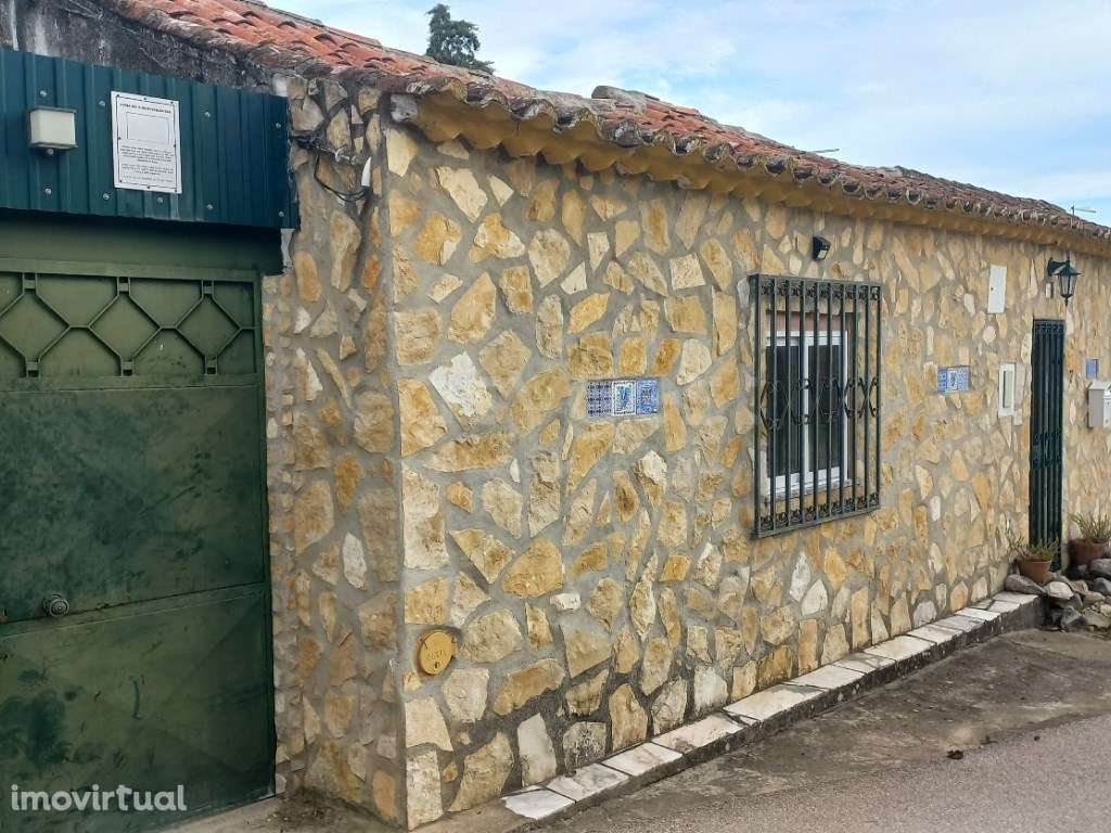 Moradia T2, com garagem, logradouro em Póvoa de Santarém. - Grande imagem: 3/23