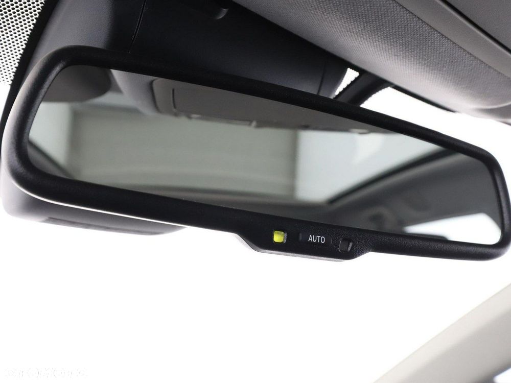 Toyota Auris Hybrid 135 Comfort - 36