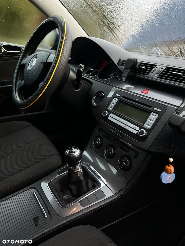 Volkswagen Passat 1.9 TDI Trendline - 8