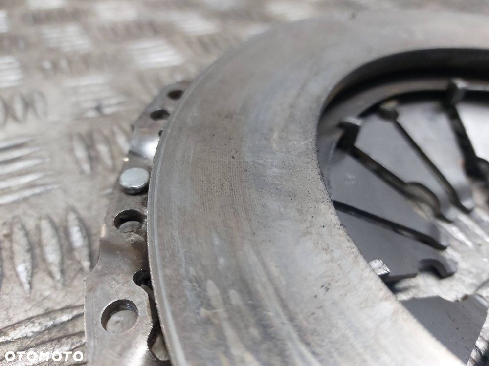 KOŁO DWUMASOWE + TARCZA + DOCISK + ŁOŻYSKO OPOROWE VOLVO S40 I V40 I 1.9 DI - 7