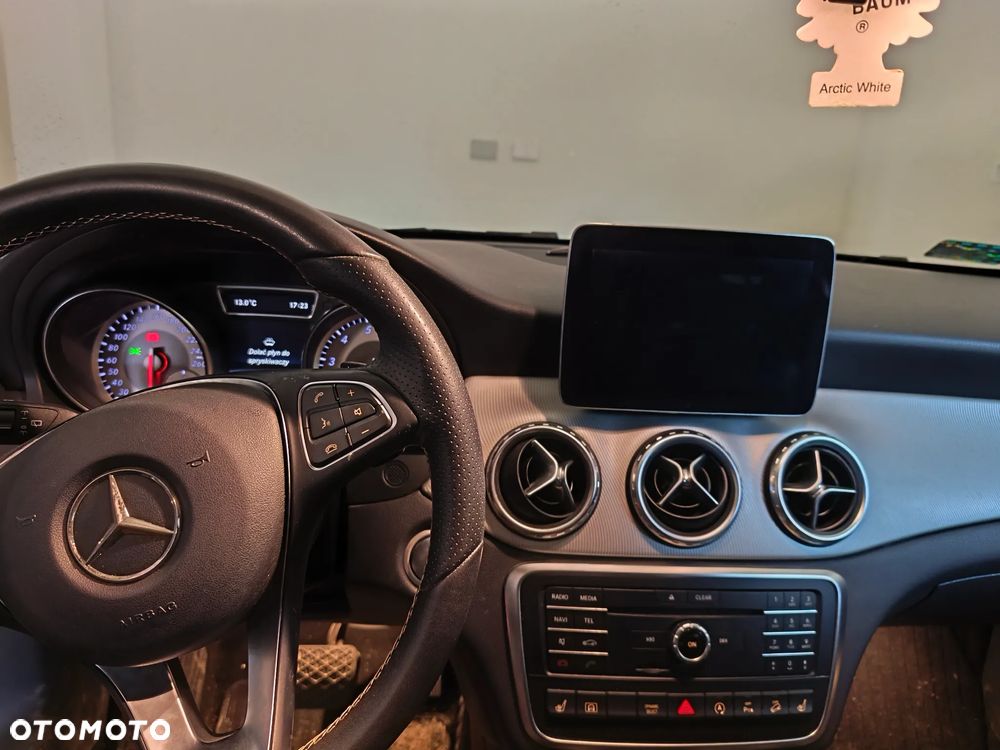 Mercedes-Benz GLA 250 4-Matic - 4