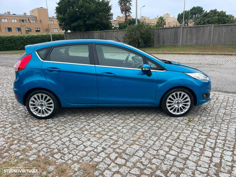 Ford Fiesta 1.6 TDCI Titanium ECOnetic - 4