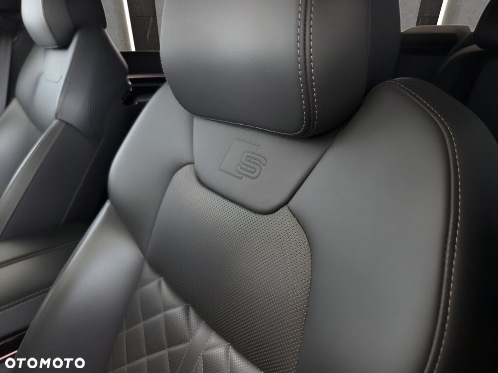 Audi A8 - 16
