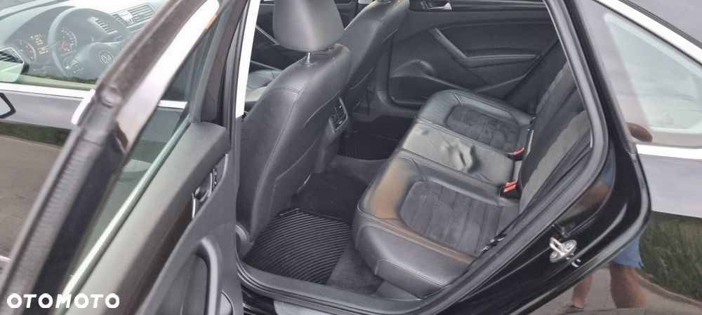 Volkswagen Passat 3.6 V6 R36 - 12