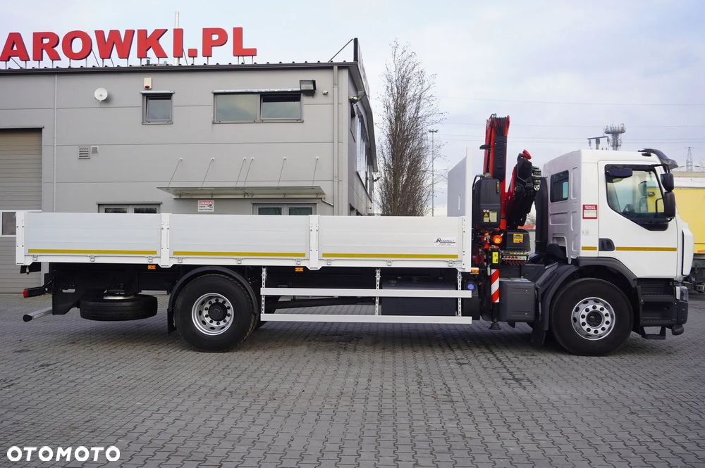 Renault C320 P4x2 E6 / HDS Fassi 5,6 t / Zasięg 8 m / Platforma 15 EPAL - 5