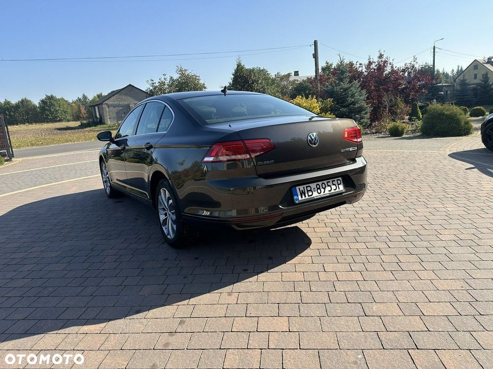 Volkswagen Passat - 7