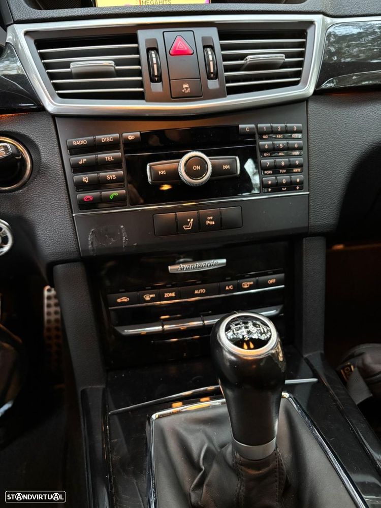 Mercedes-Benz E 250 CDi Avantgarde BlueEfficiency - 29
