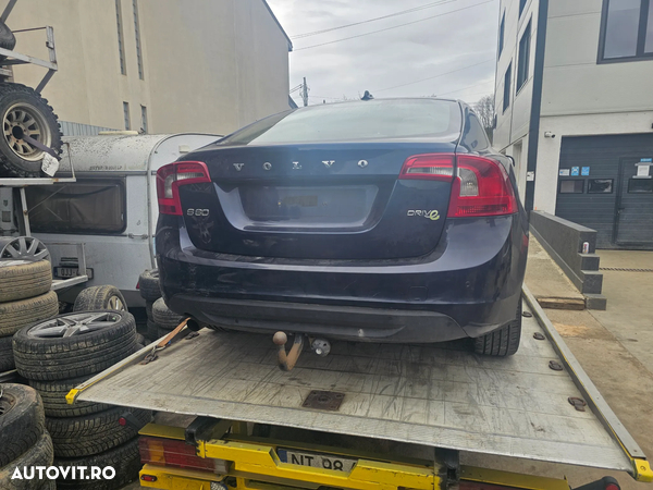 Dezmembrez Volvo S60 1.6 diesel an 2012 volan dreapta