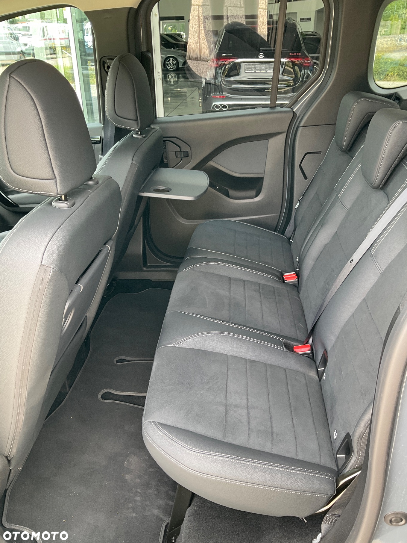 Mercedes-Benz Klasa T 180 d Style - 16