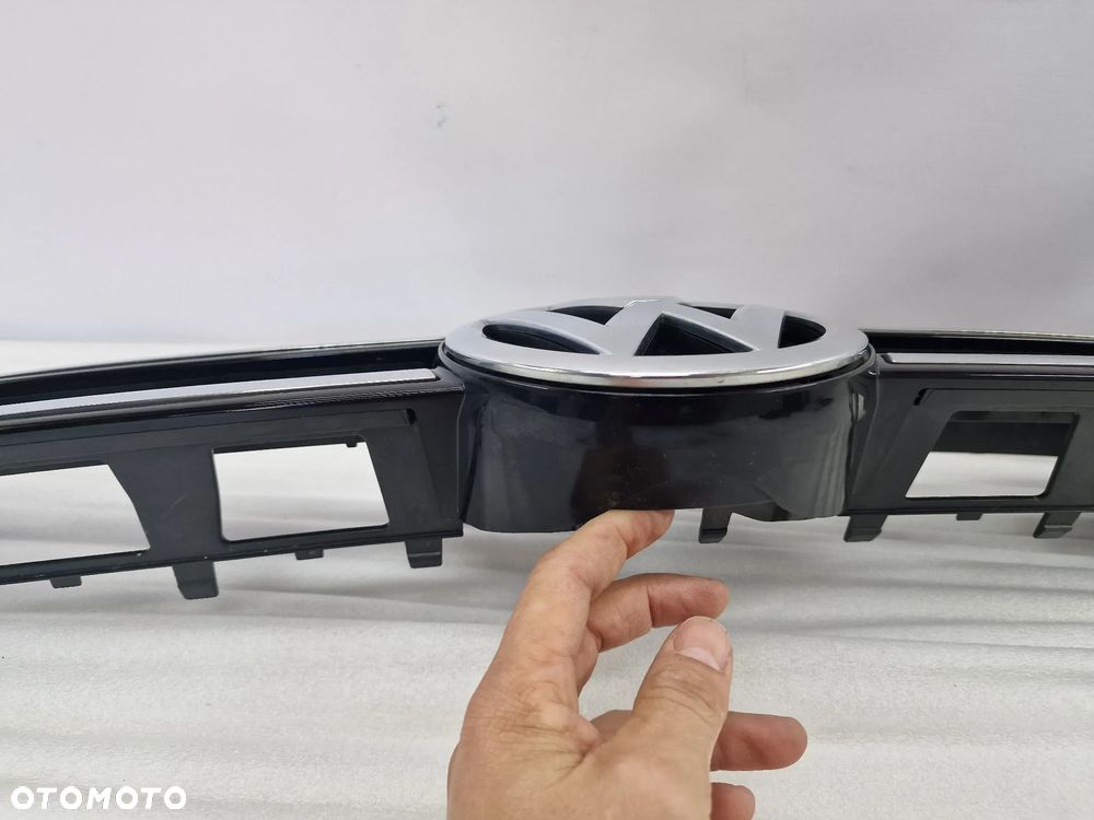 VW TOUAREG 7P6 / 7P 10- ATRAPA / GRILL PRZEDNI PRZÓD , NR 7P6853651A/D , NR AUKCJI GR122 - 16