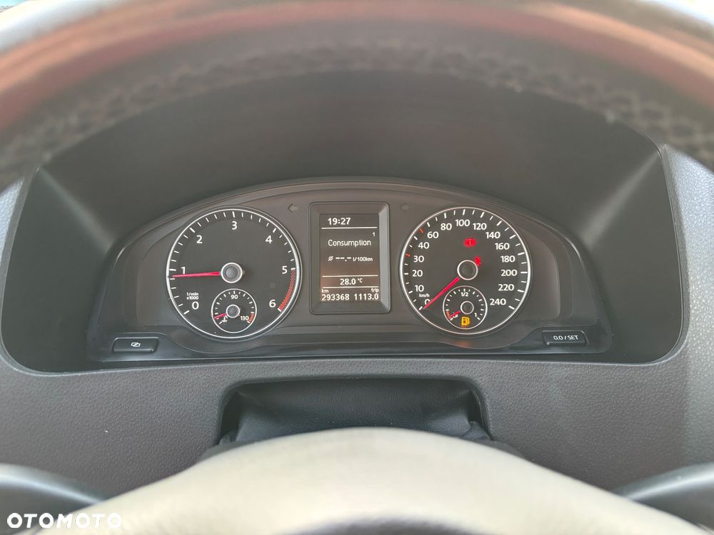 Volkswagen Caravelle - 18