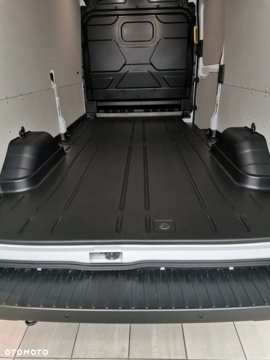 Ford E-Transit - 13