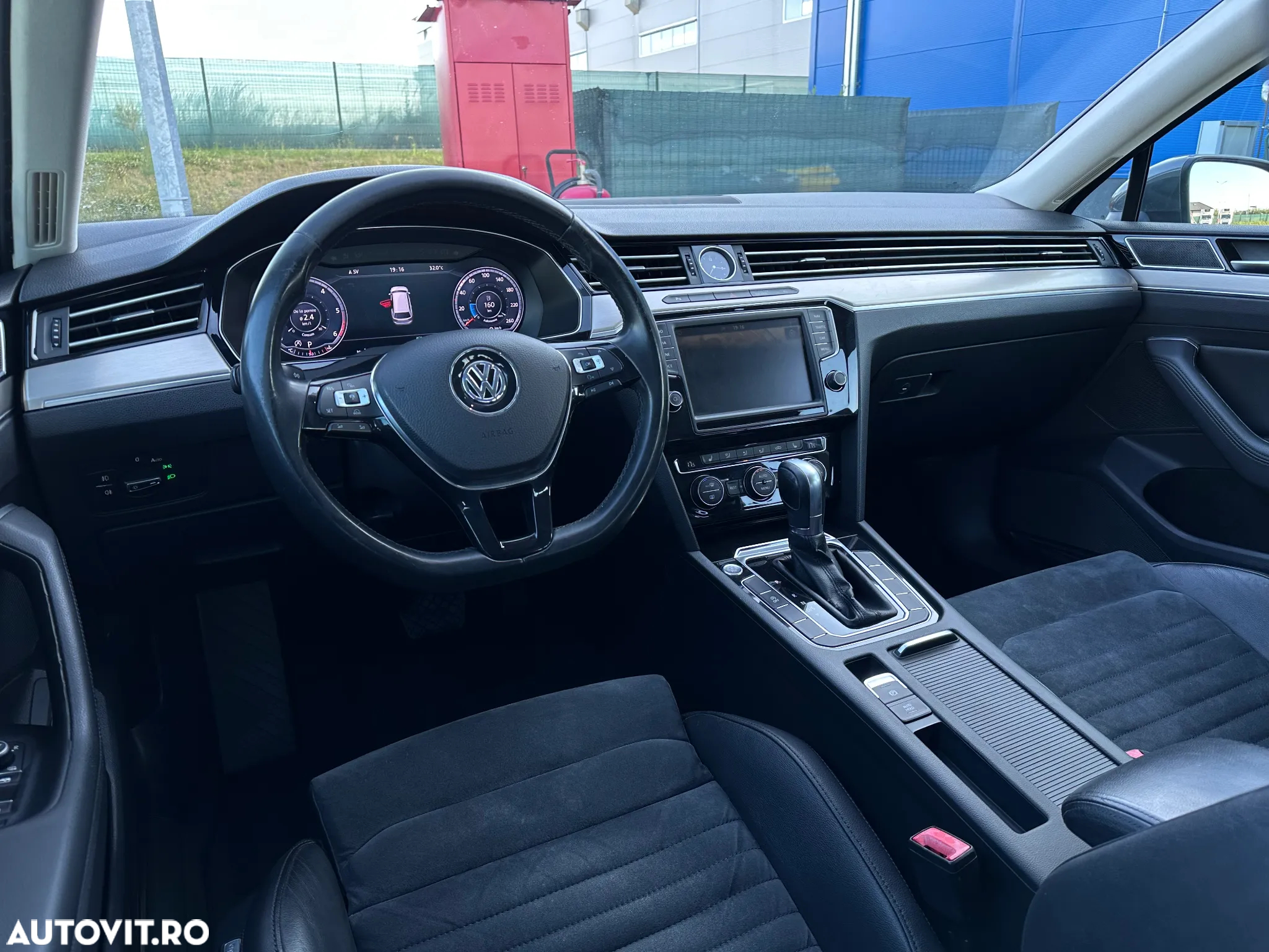 Volkswagen Passat Variant 2.0 TDI DSG (BlueMotion Technology) Highline - 11