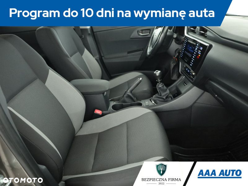 Toyota Auris - 8