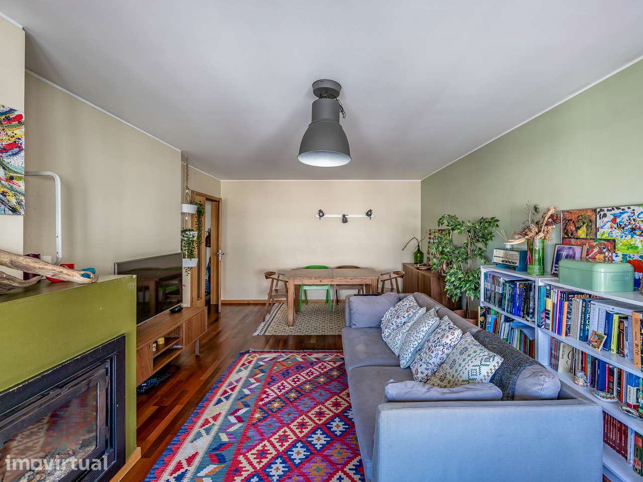 Apartamento T2 c/ varanda | Box fechada | Perto do metro - Grande imagem: 2/16