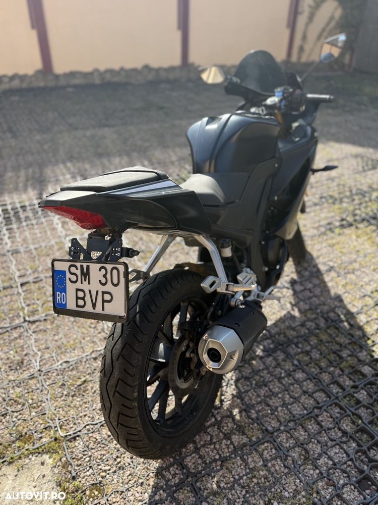 Yamaha YZF-R125 - 3