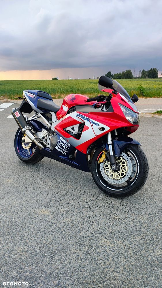 Honda CBR - 1