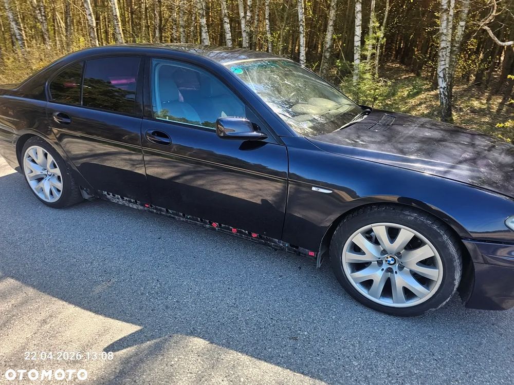 BMW Seria 7 745i - 7