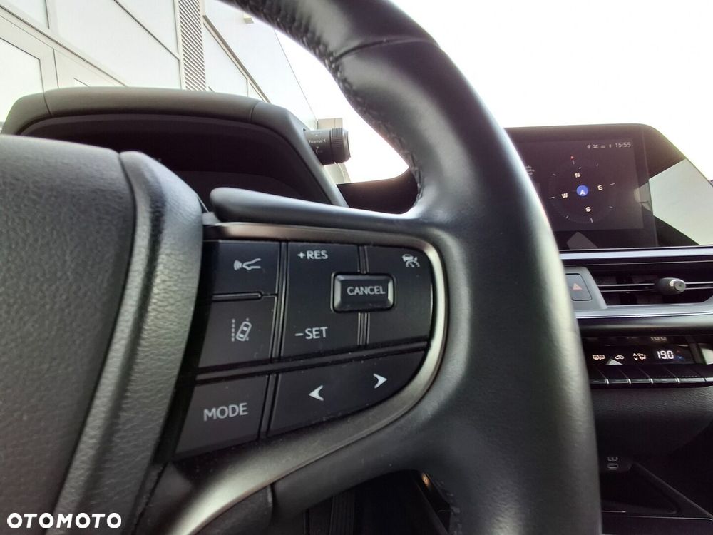 Lexus UX 250h GPF Business 2WD - 19