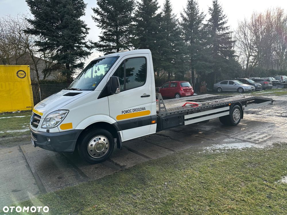 Mercedes-Benz Sprinter - 13