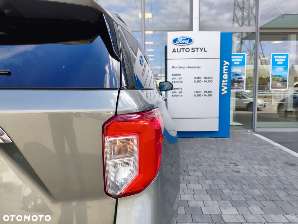 Ford Explorer - 38