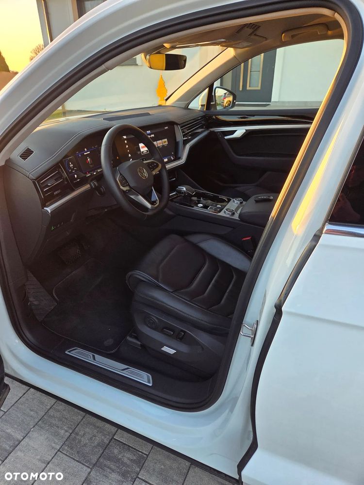 Volkswagen Touareg 3.0 V6 TDI SCR 4Mot Elegance - 11