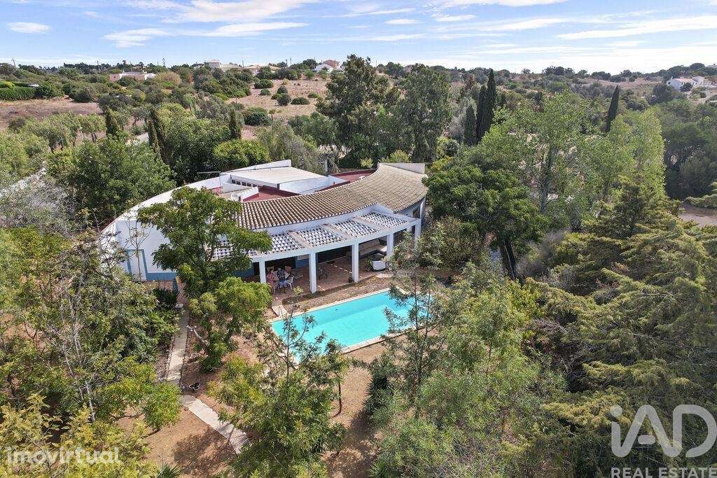 Casa T4 em Lagoa e Carvoeiro de 188,00 m2 - Grande imagem: 2/26