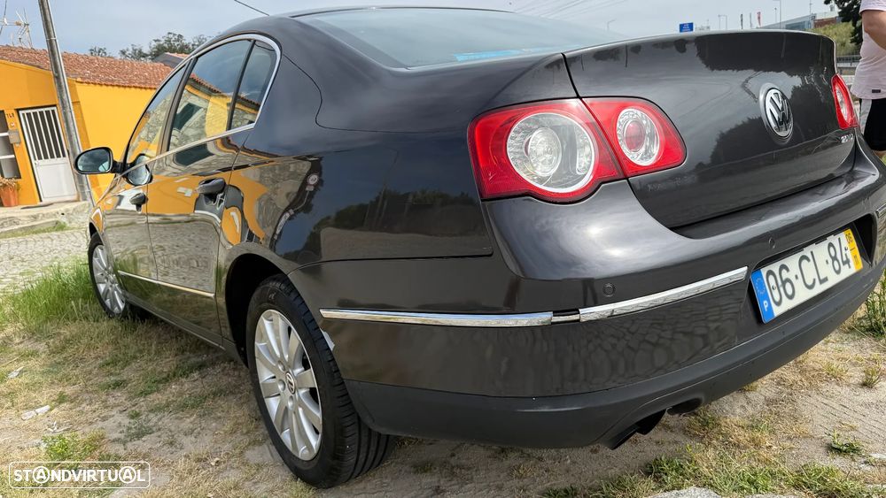 VW Passat 2.0 TDI Confortline DSG - 21