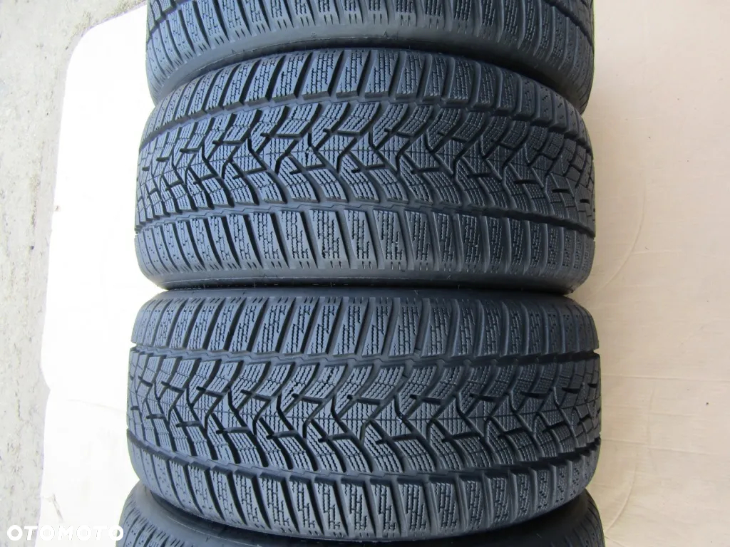 4x Opony 235/45 18 97V XL Dunlop Winter Sport 5 / Zimowe 7,5 mm - 4