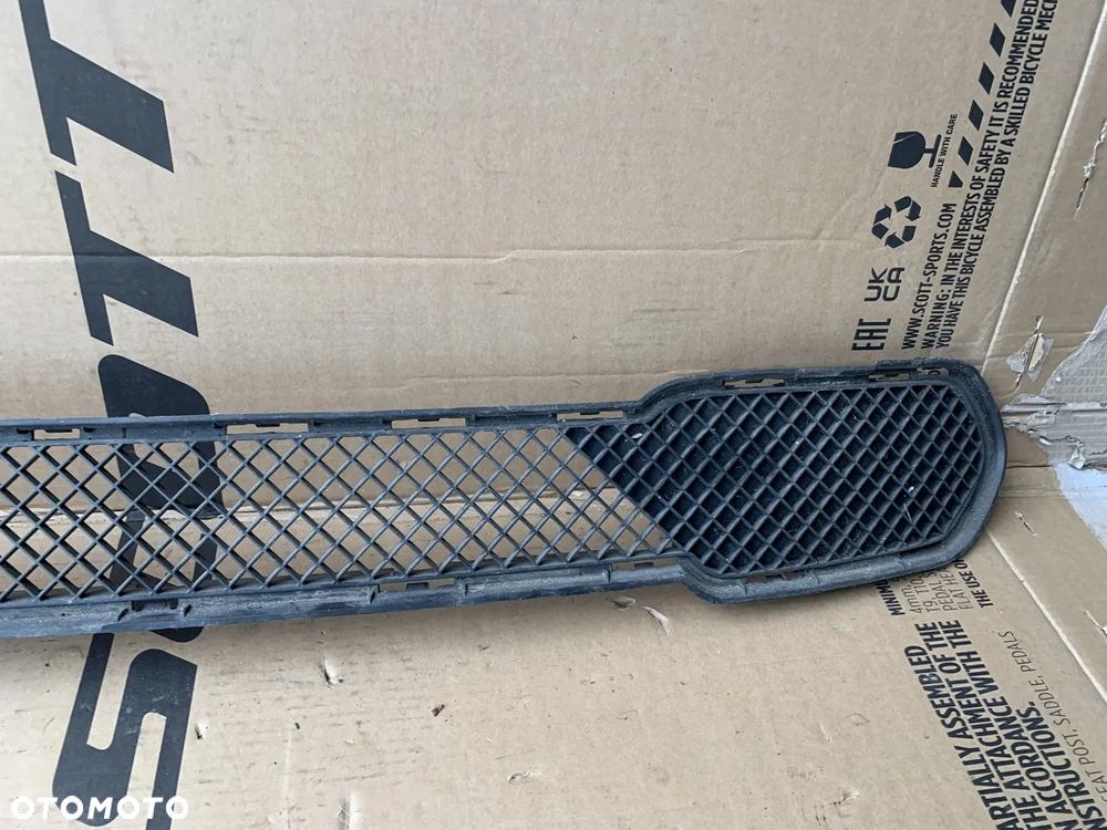 Kratka zderzaka środkowa przód przednia BMW X1 E84 2990368 - 3