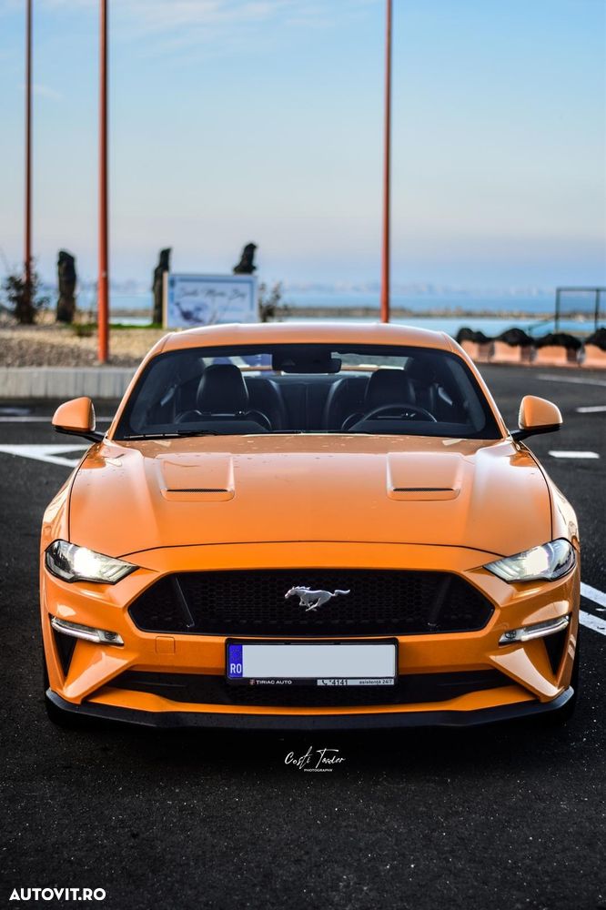 Ford Mustang - 1