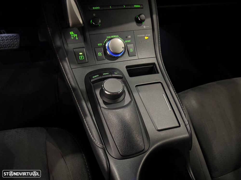 Lexus CT 200h Luxury - 42
