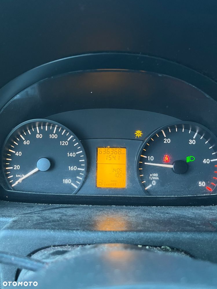 Mercedes-Benz Sprinter - 9