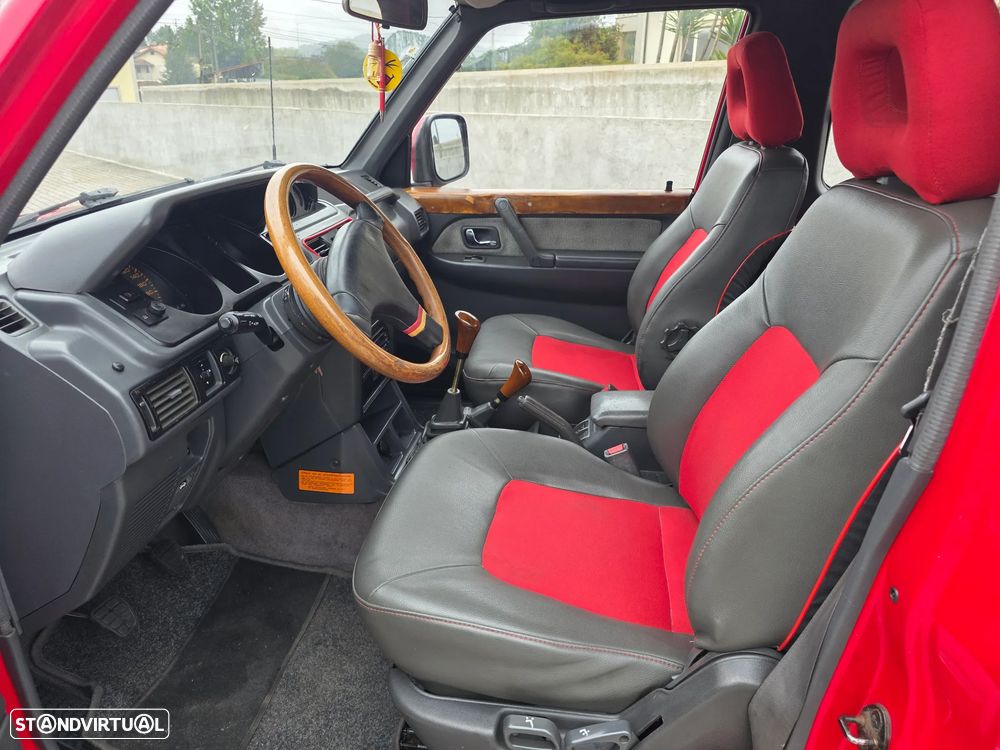 Mitsubishi Pajero 2.5 TDi GLS - 7