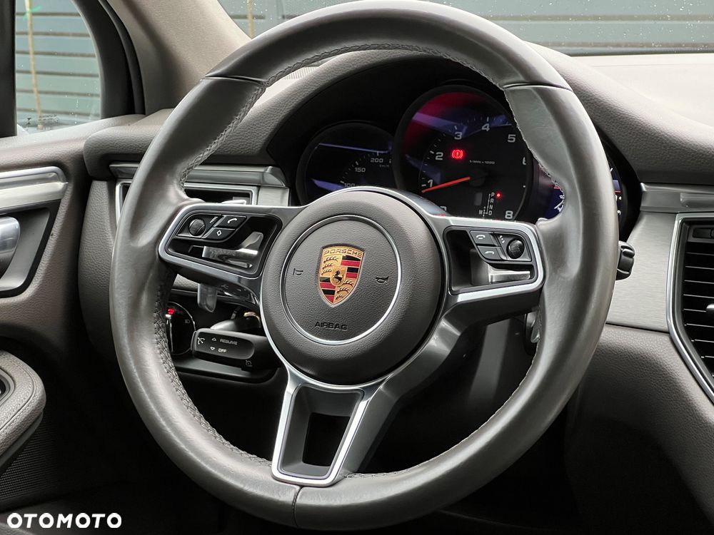 Porsche Macan - 27
