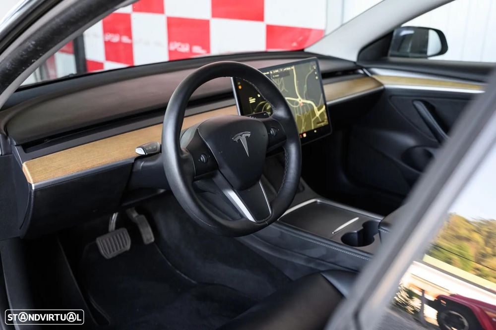 Tesla Model 3 Standard Range Plus RWD - 18