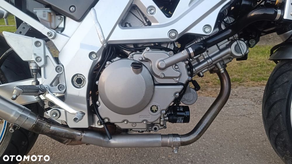Suzuki SV - 12