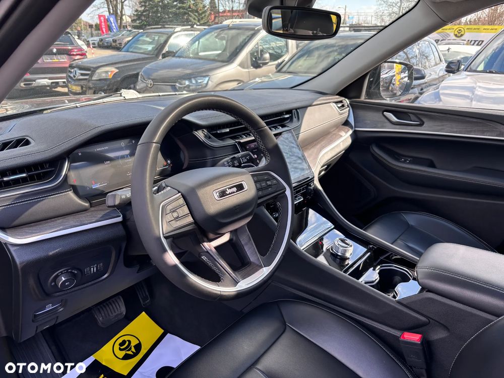 Jeep Grand Cherokee - 18