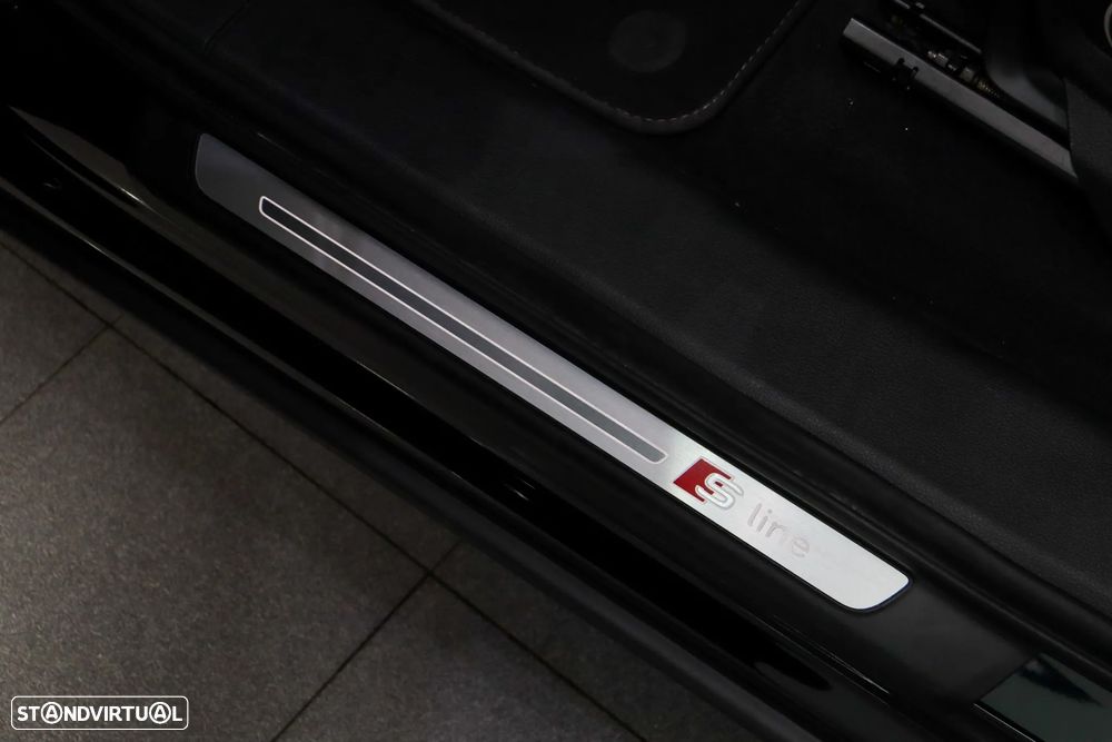 Audi Q7 3.0 TDI quattro S-line Tiptronic 7L - 33