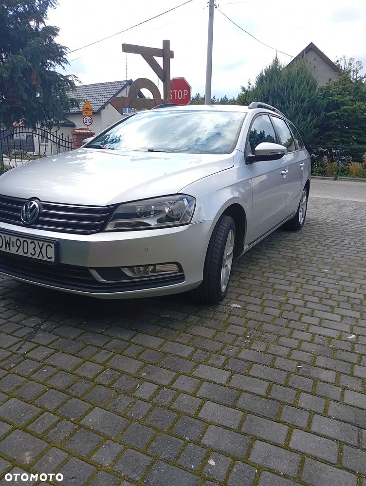 Volkswagen Passat - 1