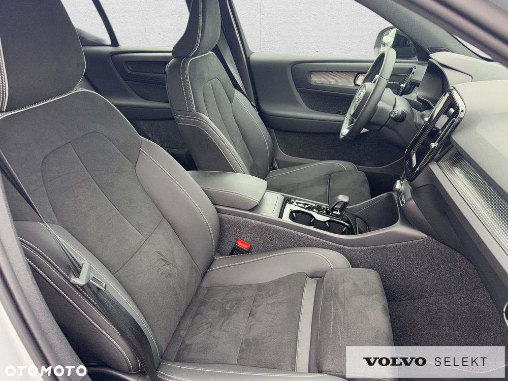 Volvo XC 40 - 24