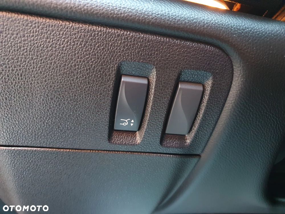 Renault Talisman BLUE dCi 160 EDC LIMITED - 25