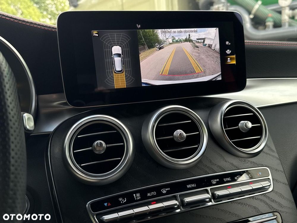 Mercedes-Benz GLC - 22