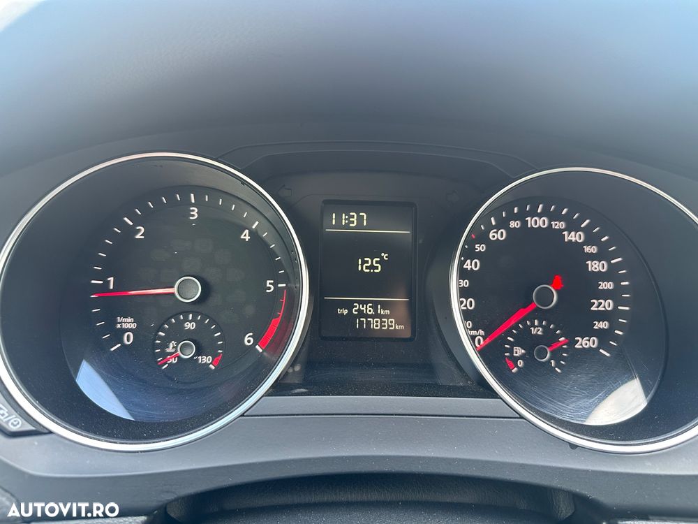 Volkswagen Jetta 2.0 TDI Comfortline - 7